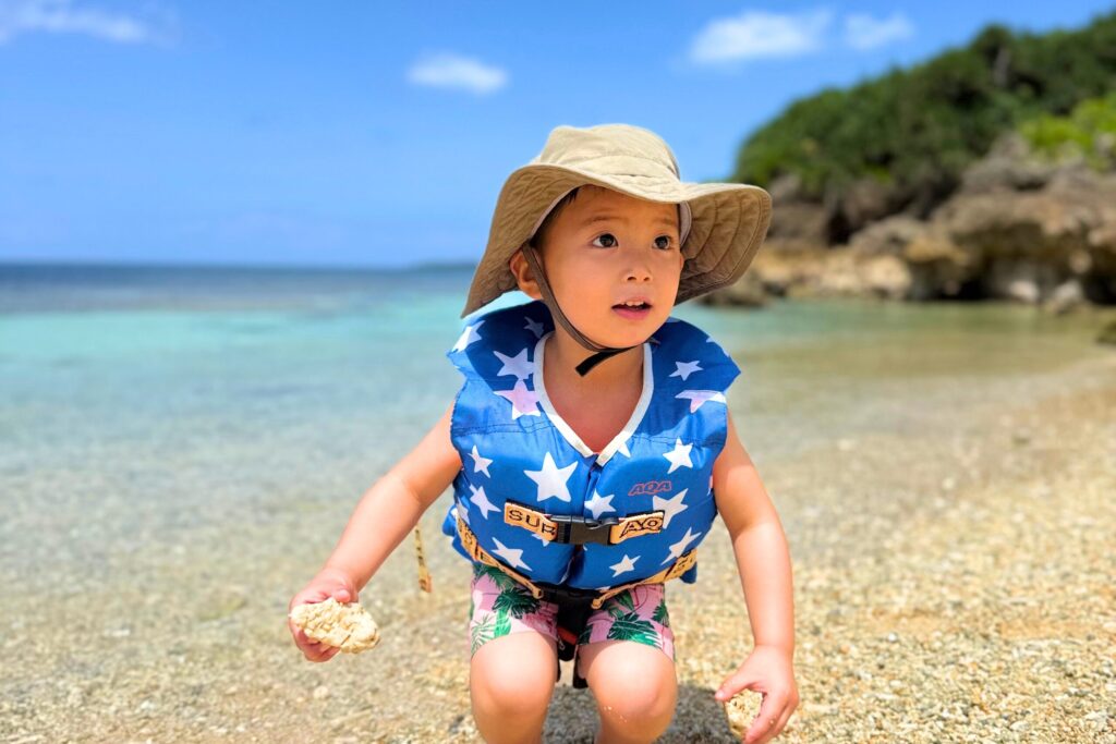 ビーチで遊ぶ子ども､かわいい