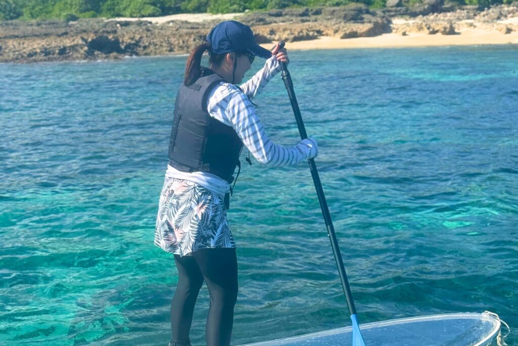 クリアサップ､女性､立つ､宮古島