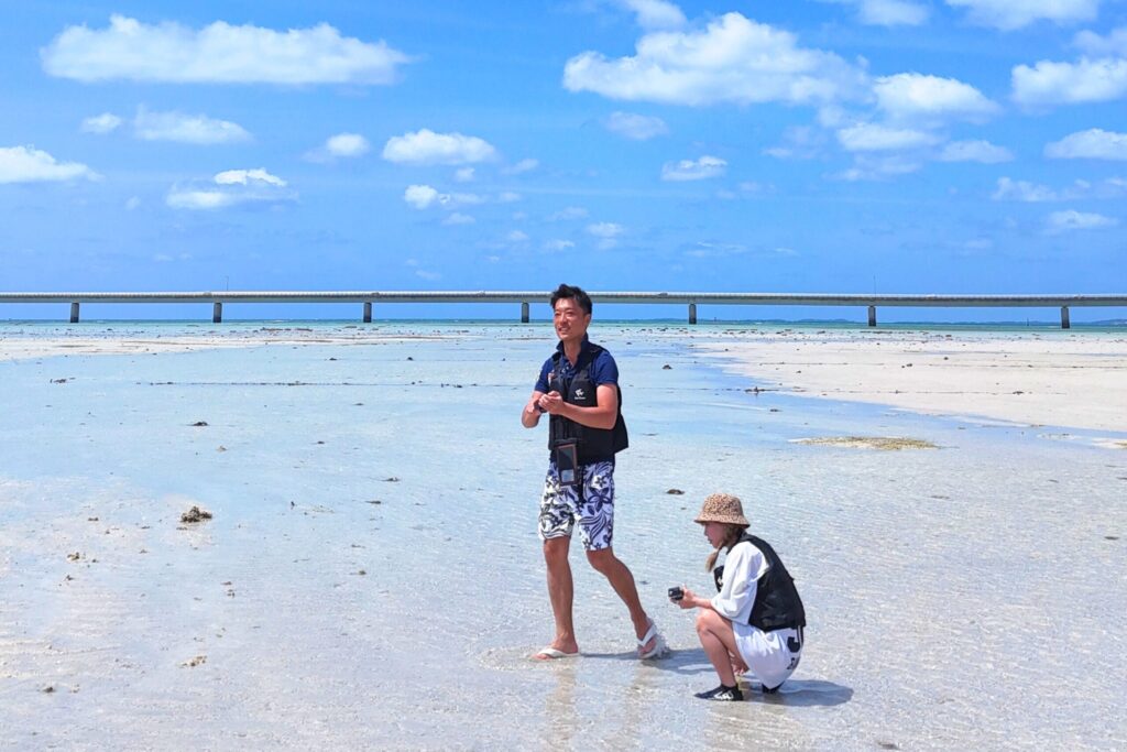 宮古島､うみさんぽ､ツアー､干潮､ユニの浜､カップル