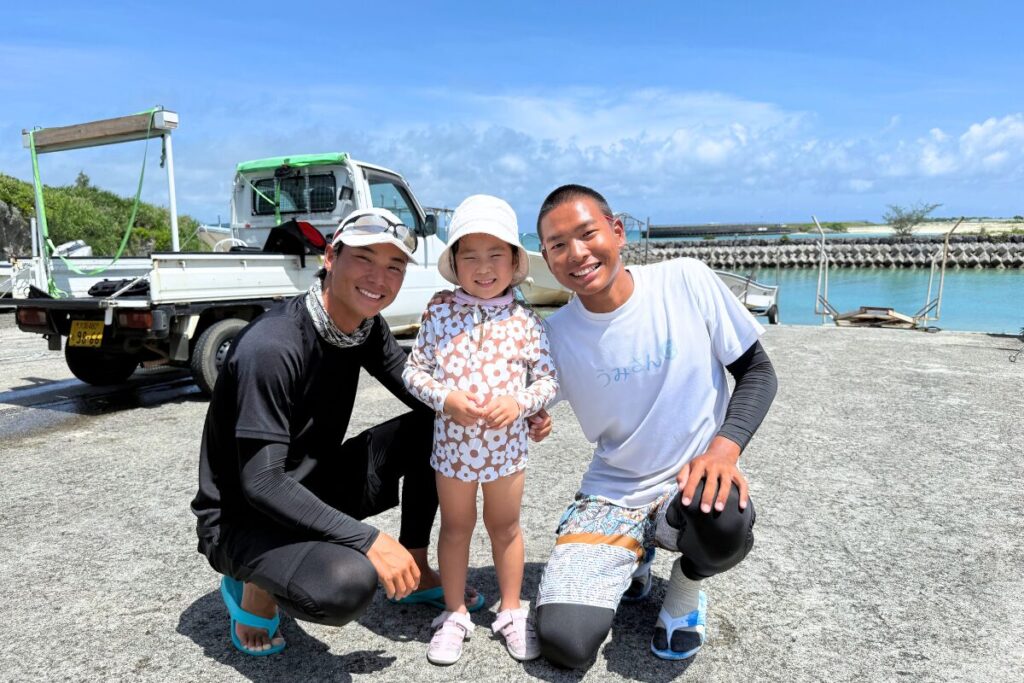 ひまちゃんとガイドたちで記念撮影