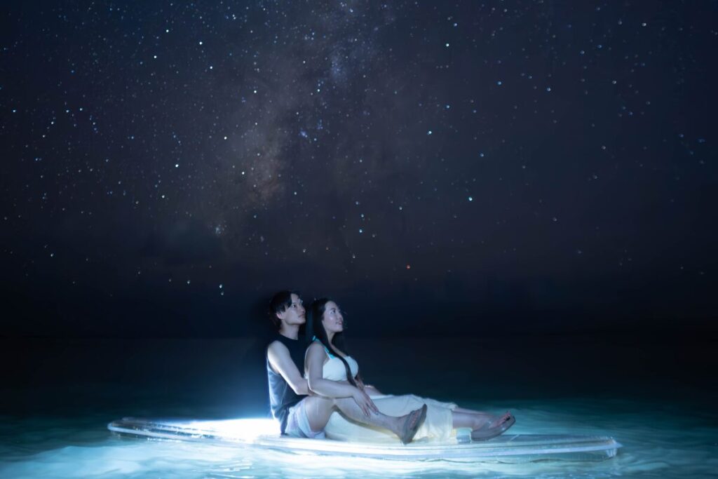 夜の海の上でスポットライトに照らされているような雰囲気の一枚ゆりえさんのお気に入り！