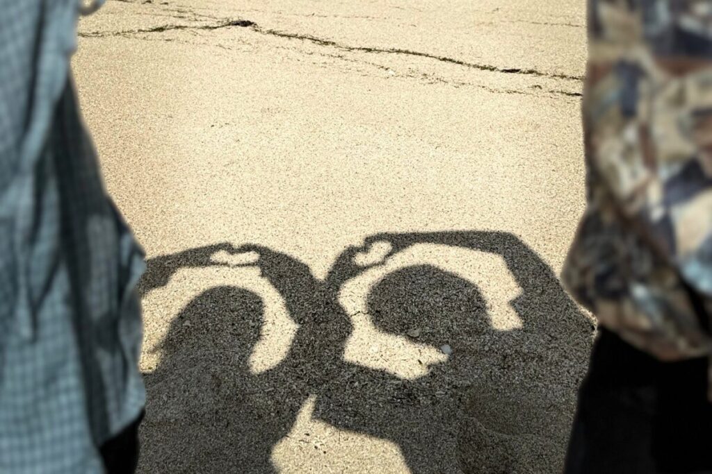 二人の影がとっても綺麗で可愛らしい