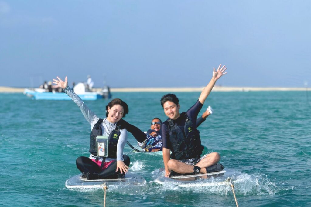 牽引されながらも絶えず笑顔を見せてくれる二人