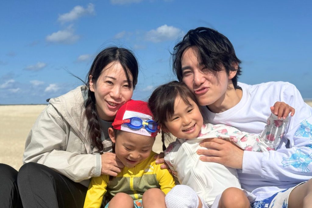 皆で顔を寄せ合って笑顔のショット