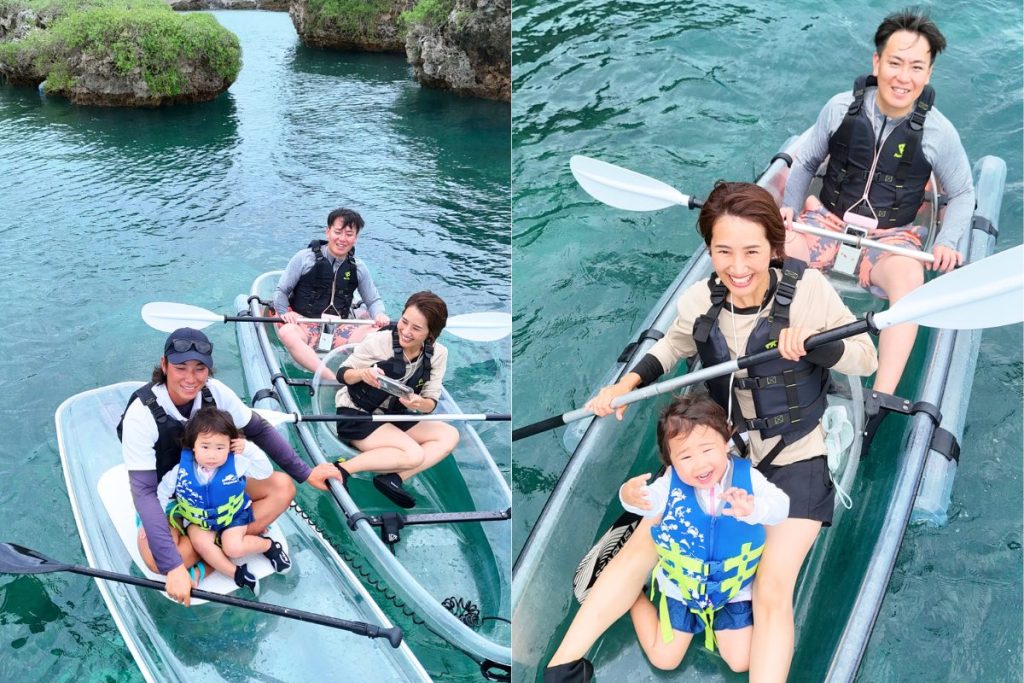 インギャーマリンガーデンの海で、ガイドと女の子、両親が透明なSUPボードとクリアカヤックに乗って笑顔を見せる写真